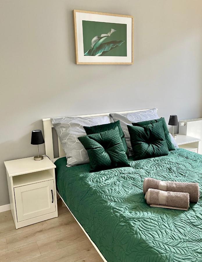 Modern Green Apartment Краків Екстер'єр фото