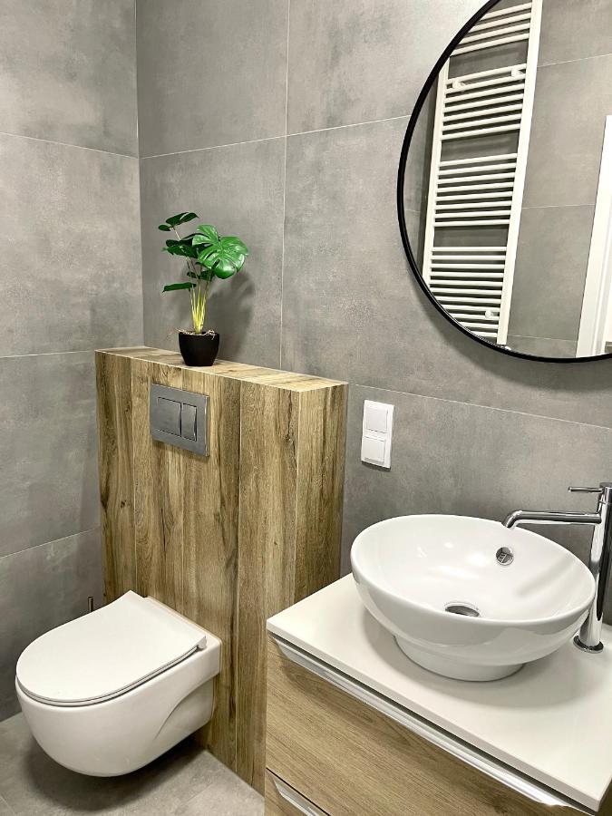 Modern Green Apartment Краків Екстер'єр фото