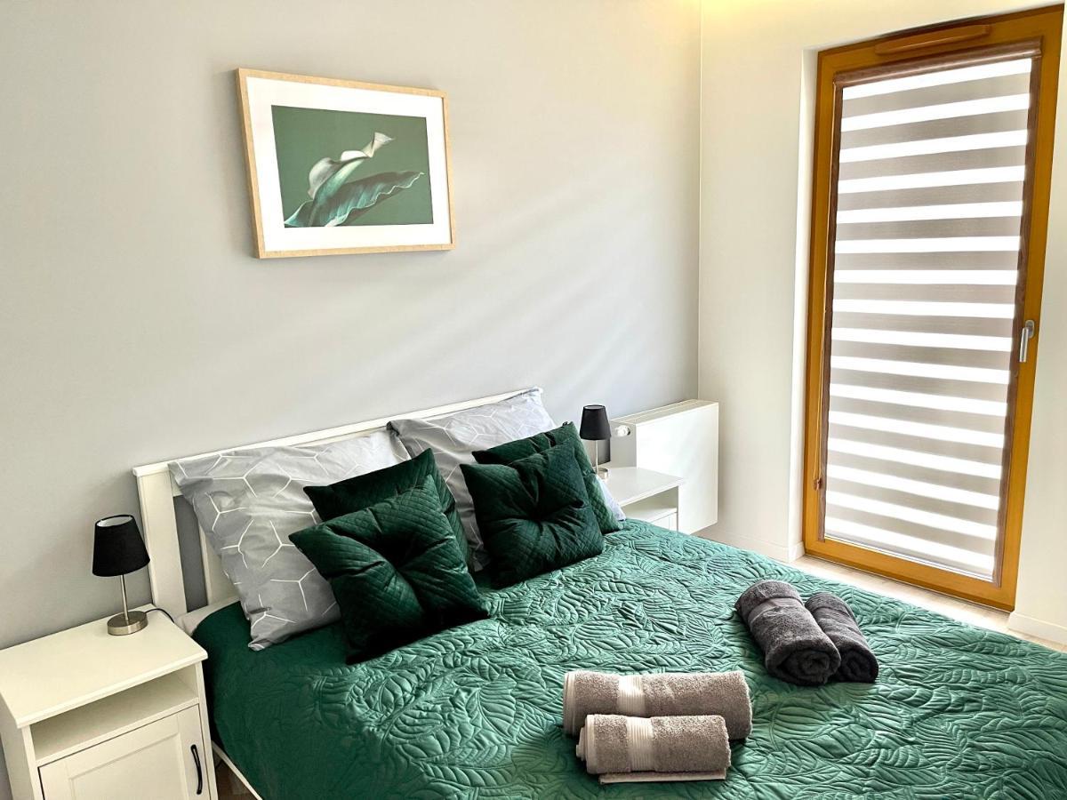 Modern Green Apartment Краків Екстер'єр фото